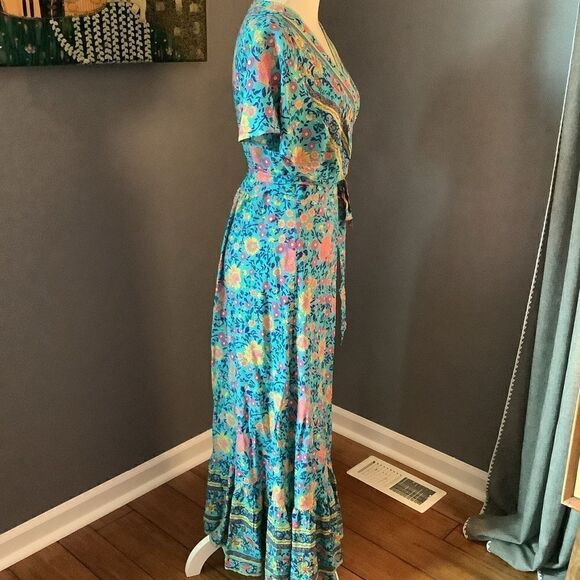 NWT ❤️ Zesica MultiFloral Wrap Around Dress 🤩💖🌸 - Picture 3 of 8
